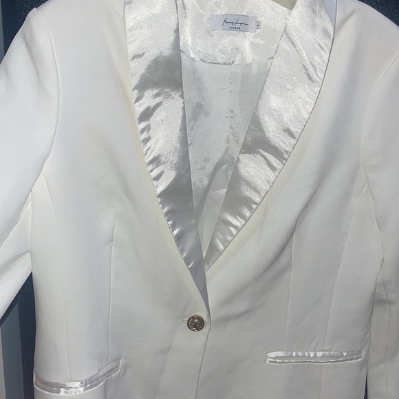 NWOT White Blazer Size Large - Picture 2 of 3